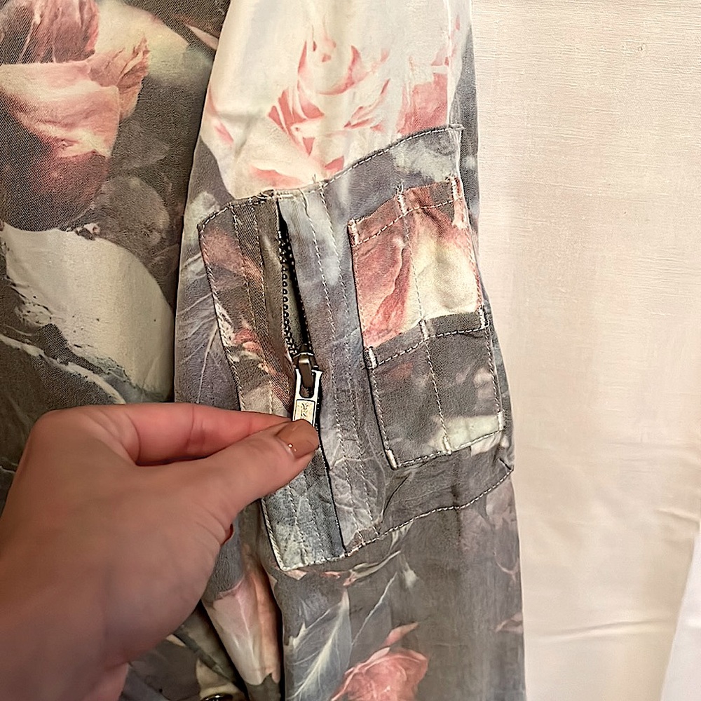 OBEY Lightweight Zip Floral Bomber-Style Jacket - Picture 5 of 9